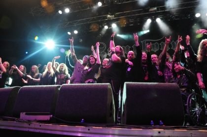 Review842_All_bands_on_stage_during_SymphonyX_concert_in_Tilburg